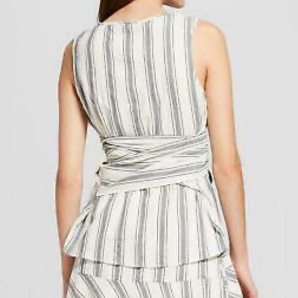 Who What Wear Cotton Cream & Blue Striped Sleeveless Button Down Wrap Belt M EUC - Picture 2 of 11